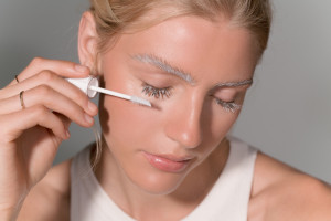 Ciglia corte e rade dopo l'extension? Ecco come rimediare!